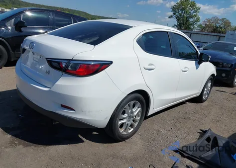 2016 Scion Ia z USA, uszkodzony, nr VIN 3MYDLBZV2GY125313